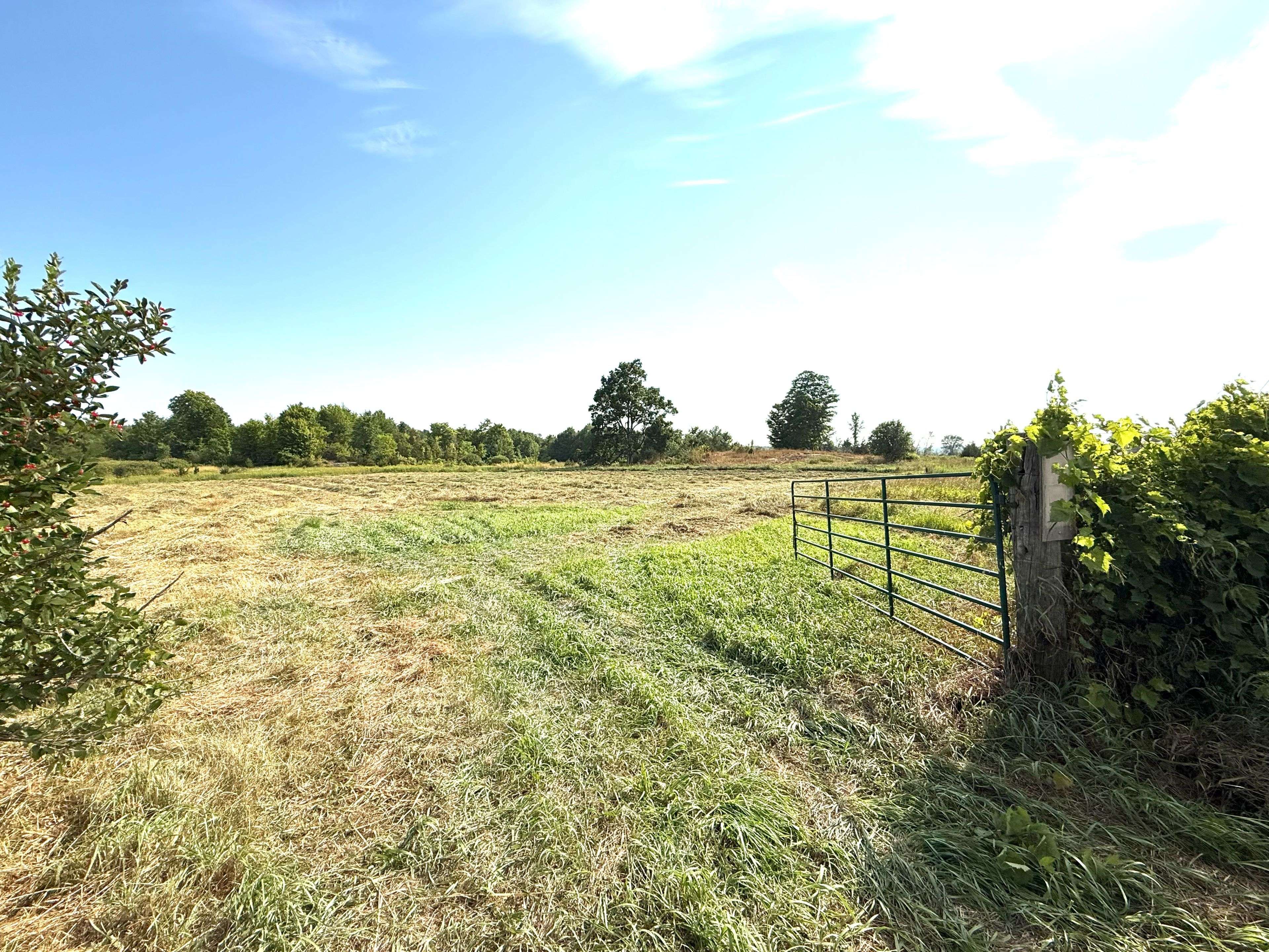 Front Of Leeds & Seeleys Bay, ON K7G 2V3,0 Pelow RD