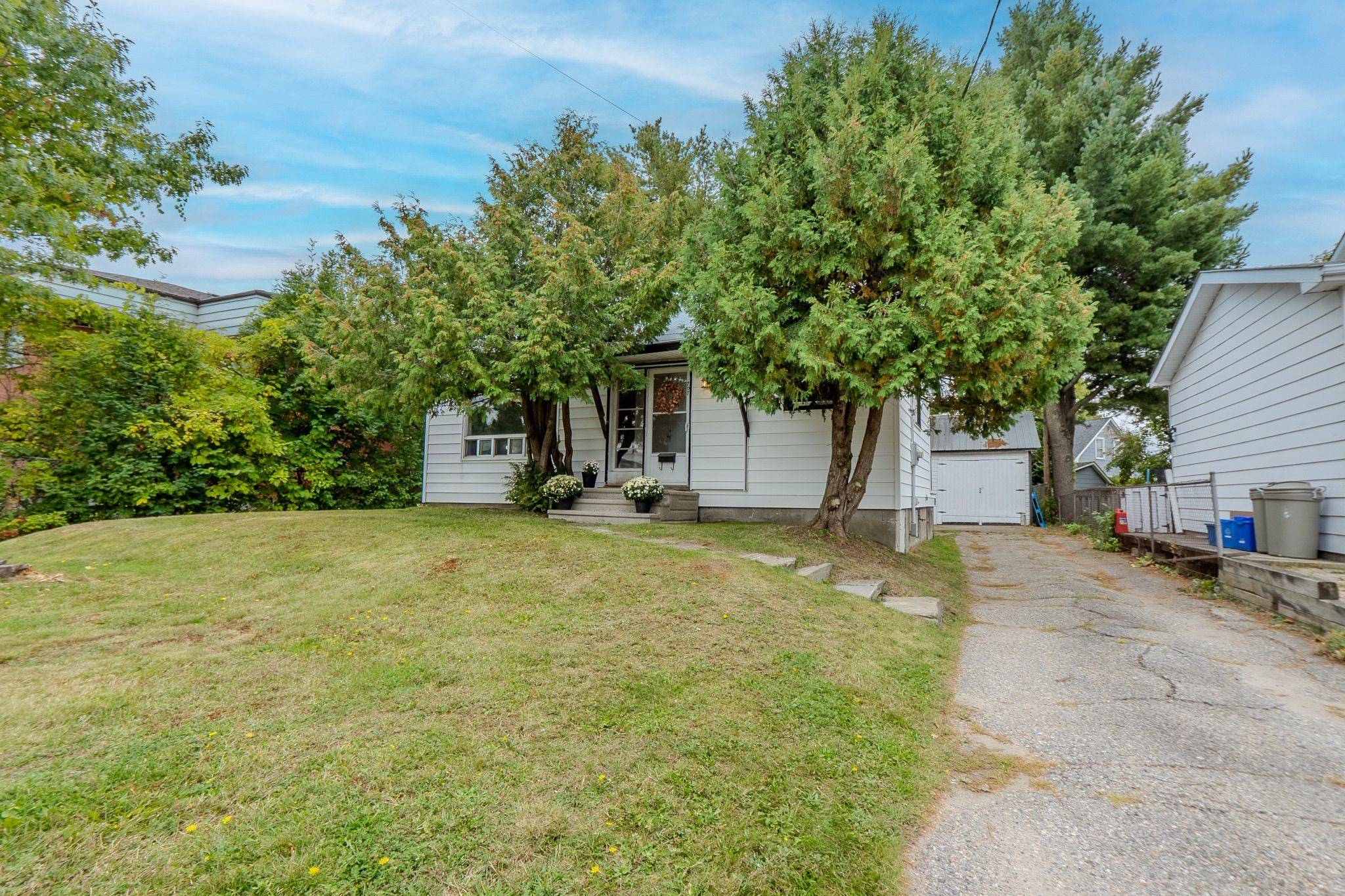 North Bay, ON P1B 4Z5,707 Bloem ST