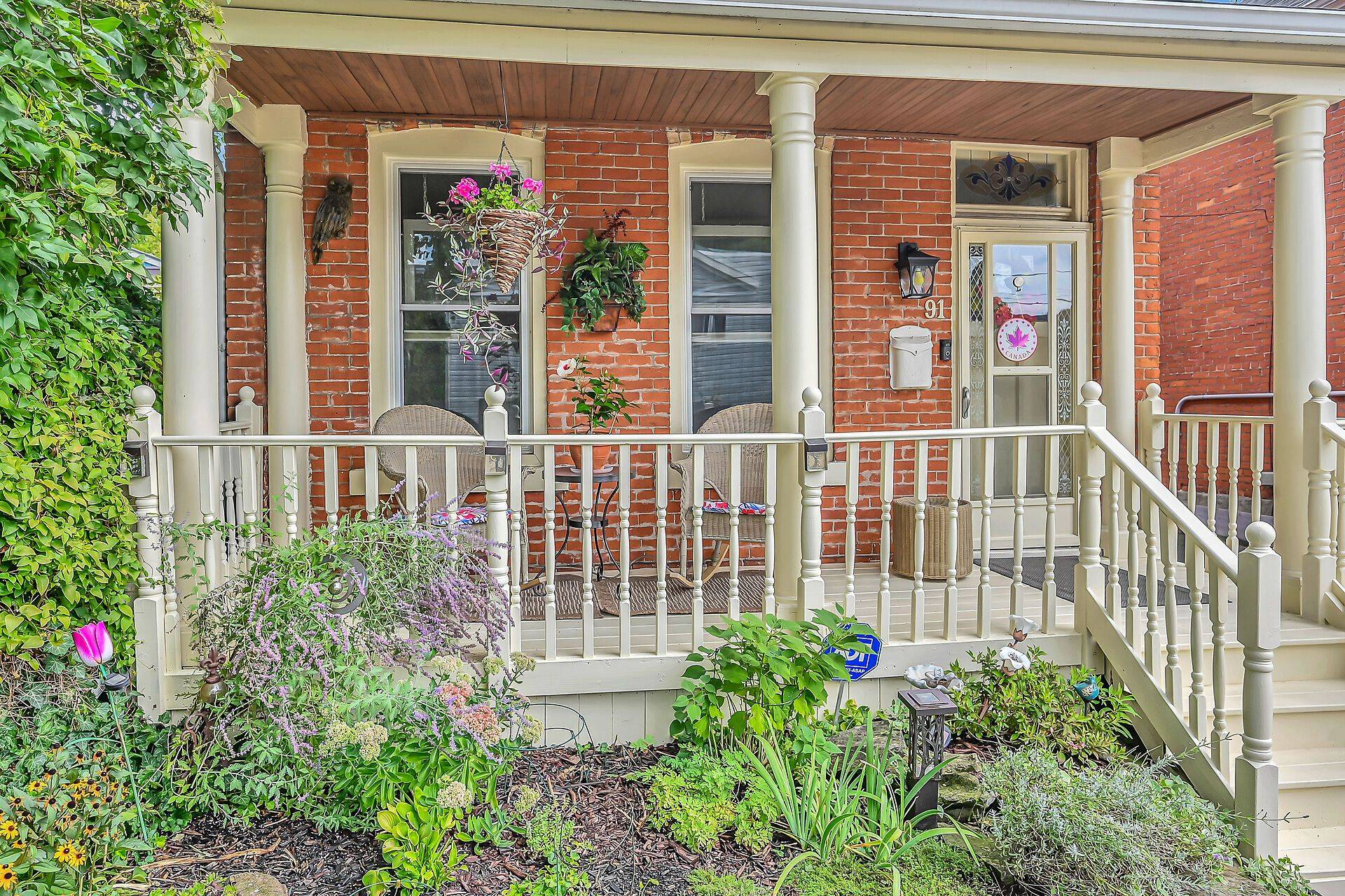 Hamilton, ON L8P 3X3,91 Pearl ST S