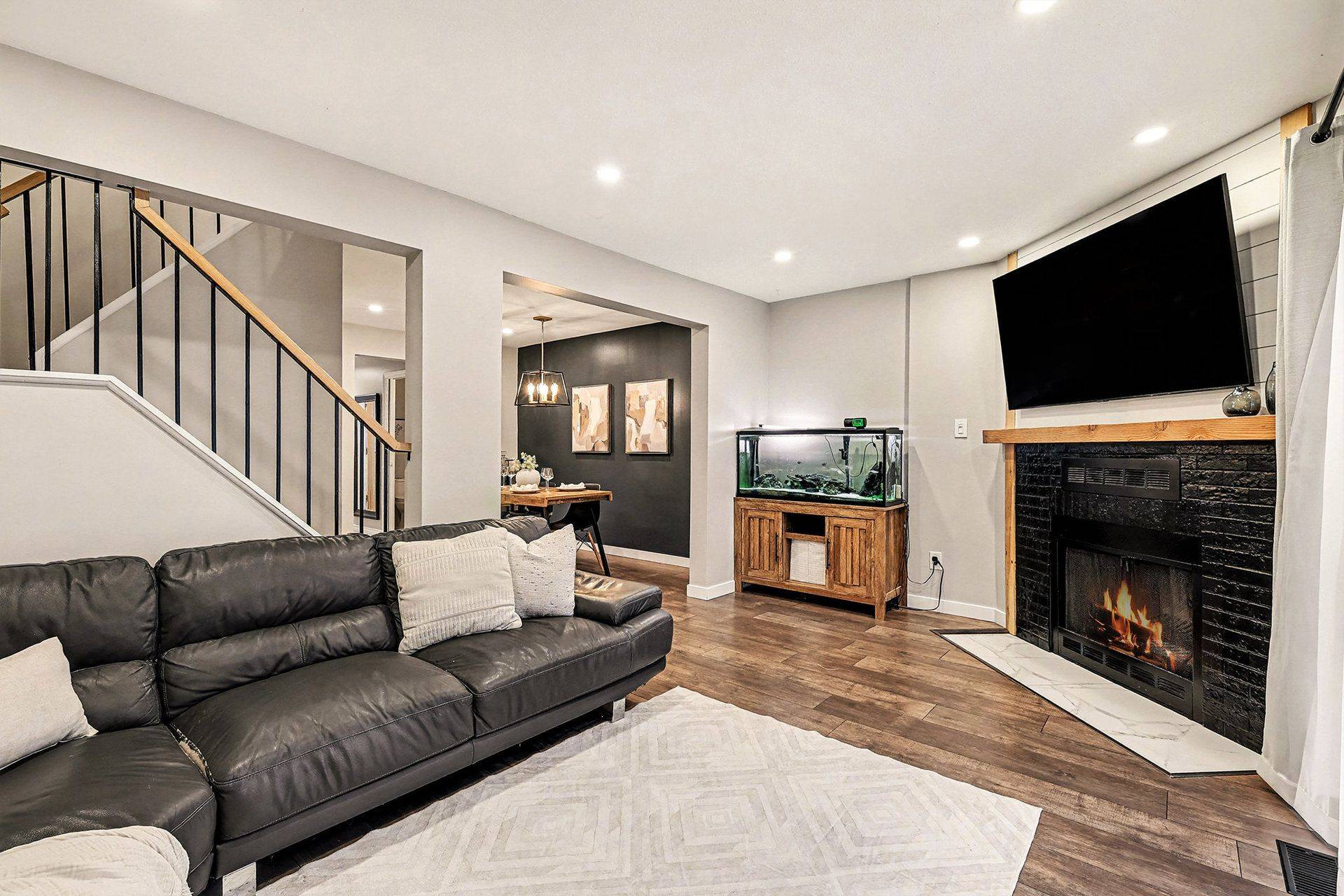 Kanata, ON K2L 2W7,23 Mccurdy DR