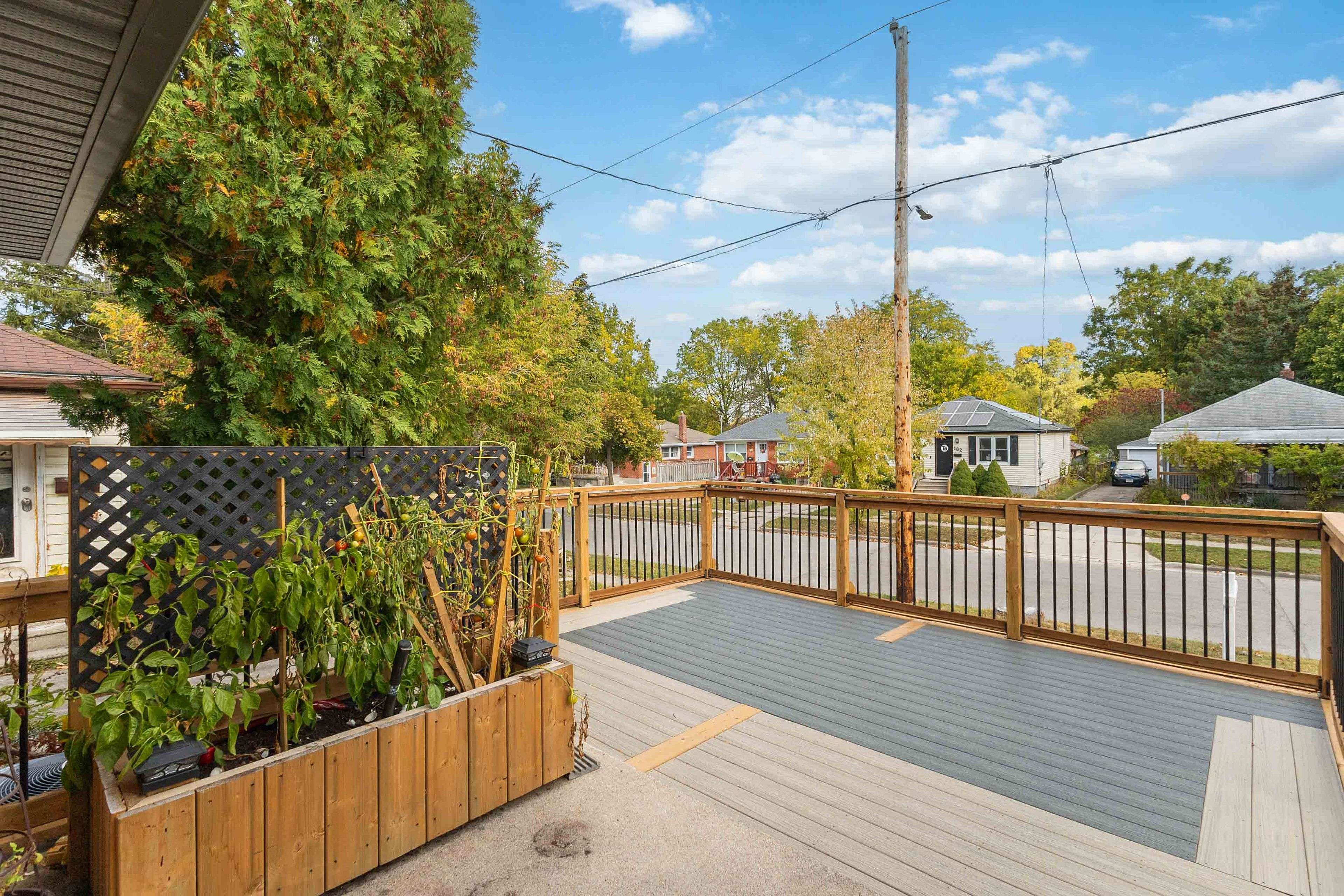 London South, ON N5Z 3L5,183 Emerson AVE