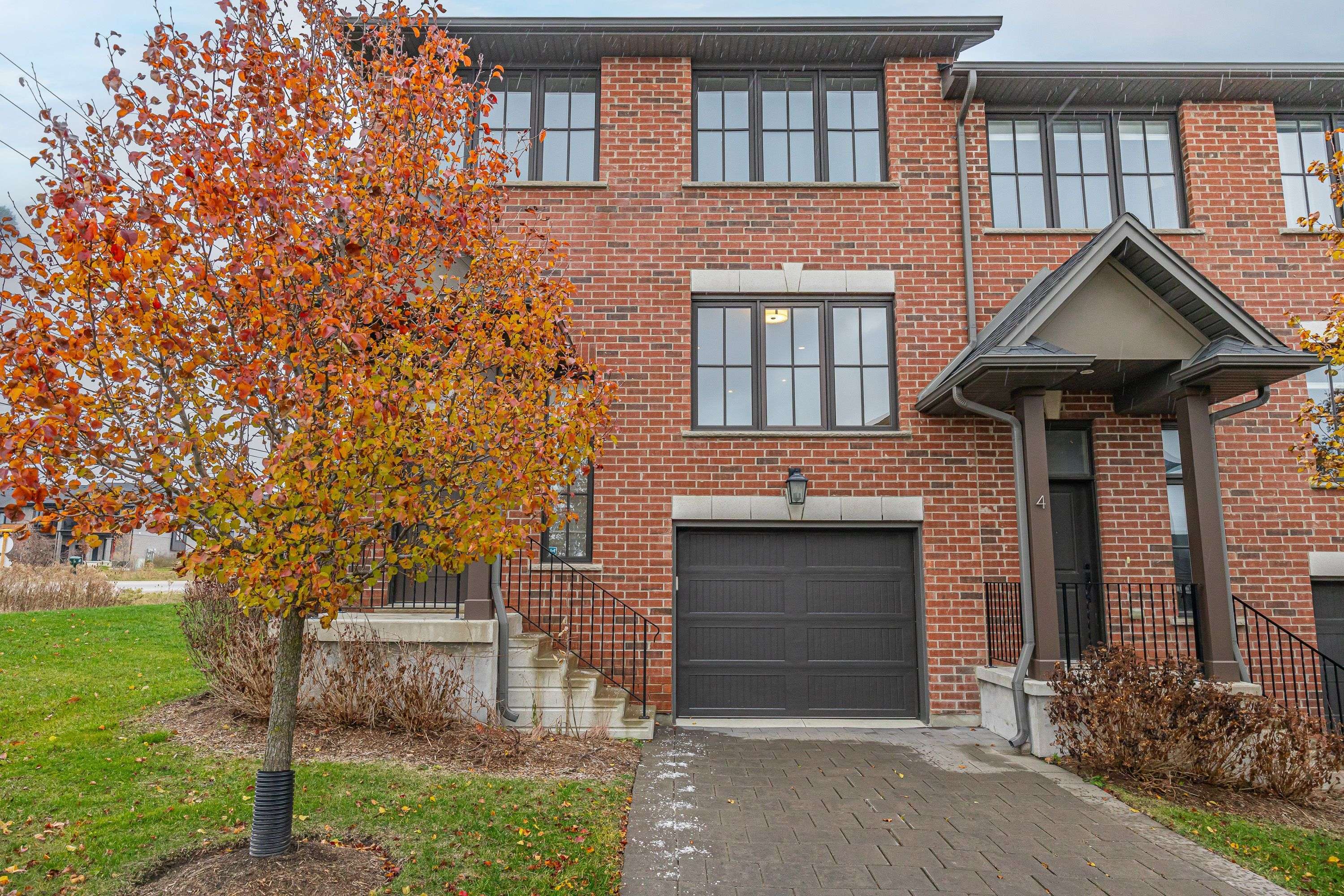 London North, ON N5X 4B3,555 Sunningdale RD E #2