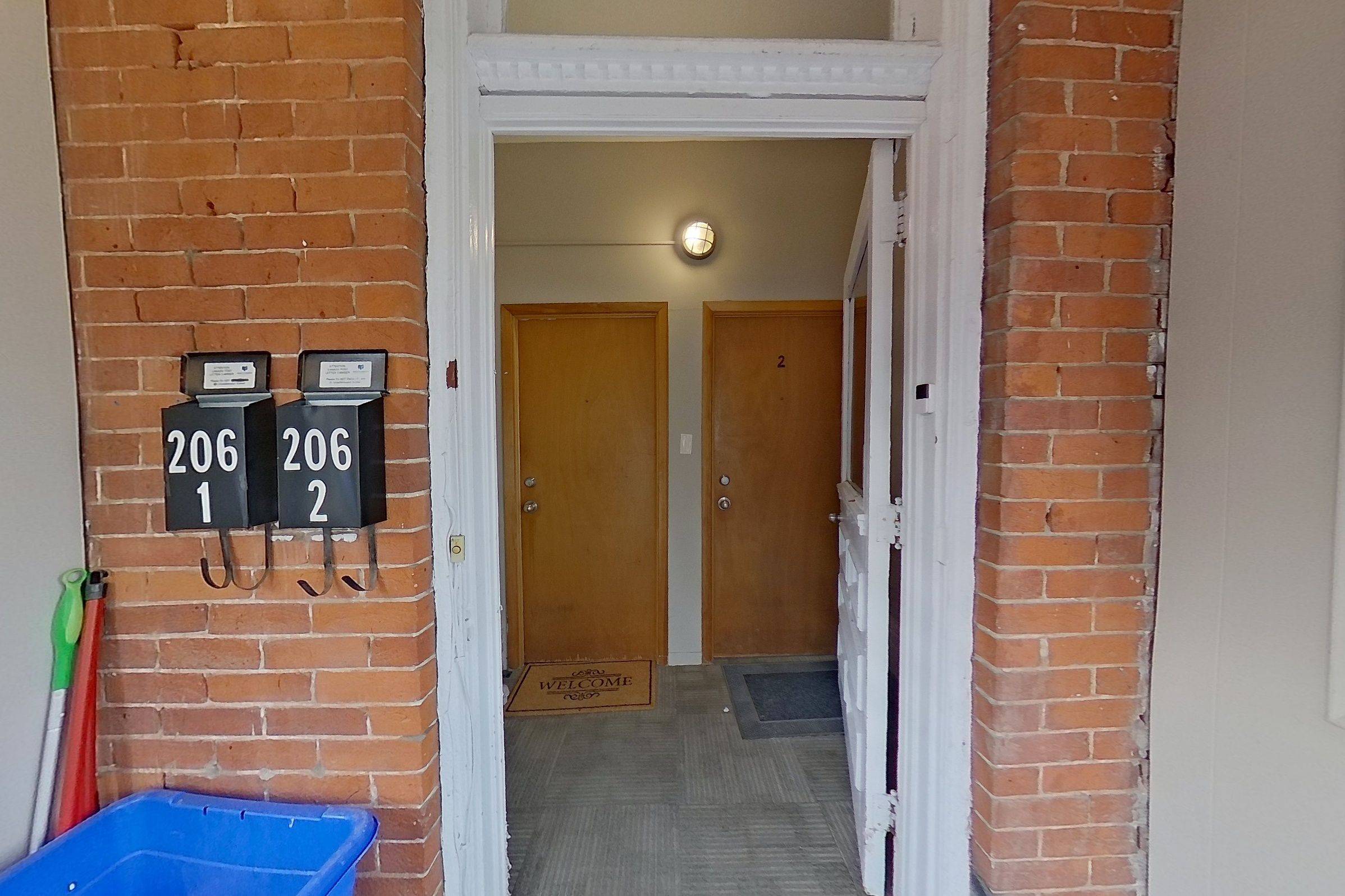 Kingston, ON K7L 3G1,206 Bagot ST