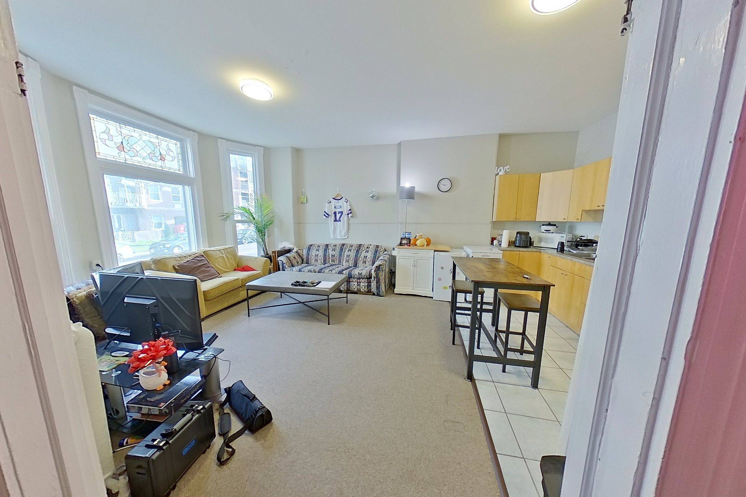 Kingston, ON K7L 3G1,206 Bagot ST