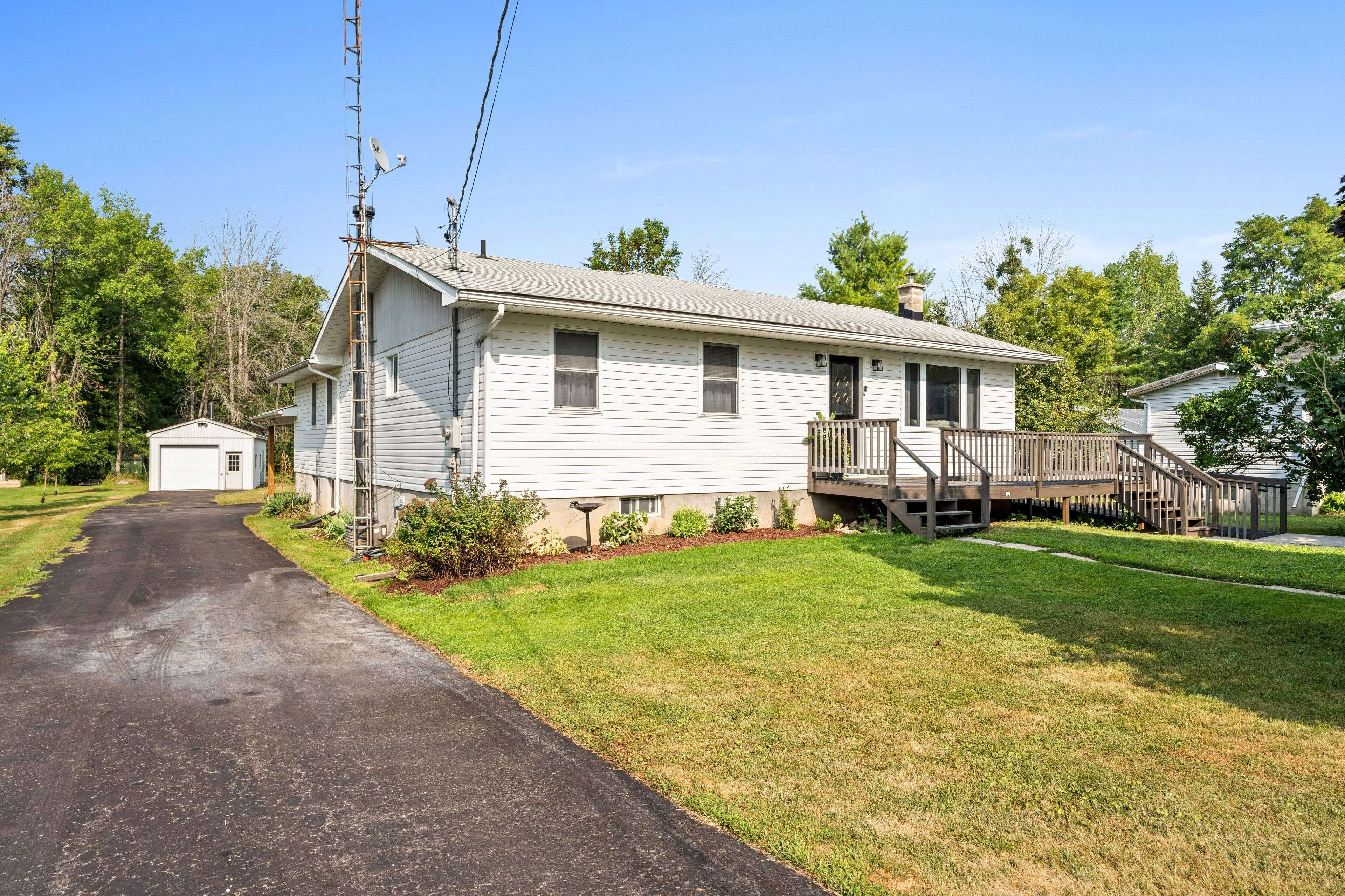 Stone Mills, ON K0K 1Z0,1544 Lake RD