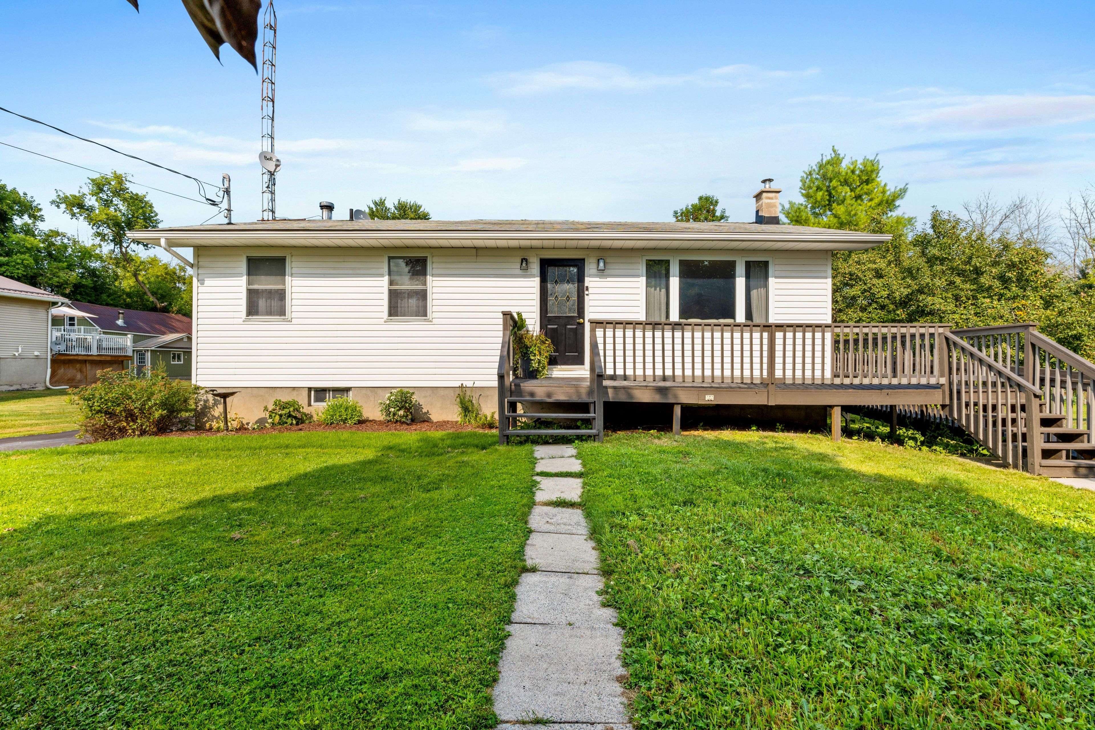 Stone Mills, ON K0K 1Z0,1544 Lake RD