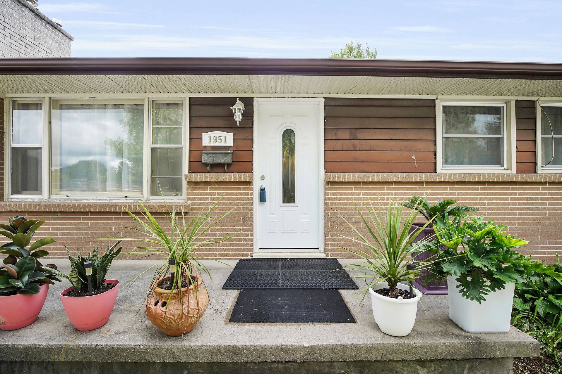 London East, ON N5V 5C9,1951 Duluth CRES