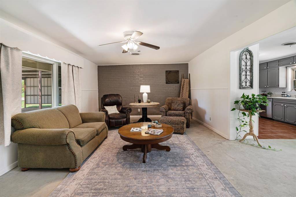 Paris, TX 75462,3755 Jefferson Road