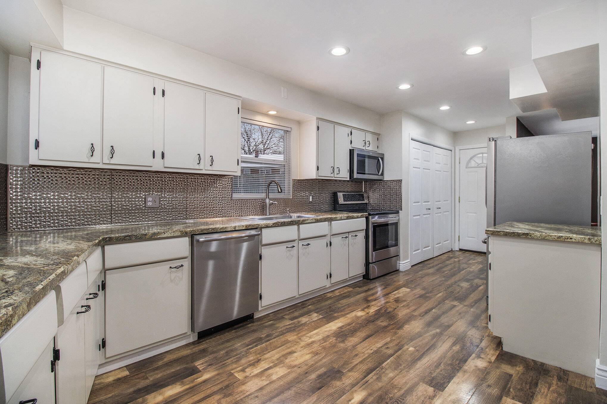 Portage, MI 49002,805 Landsdowne AVE