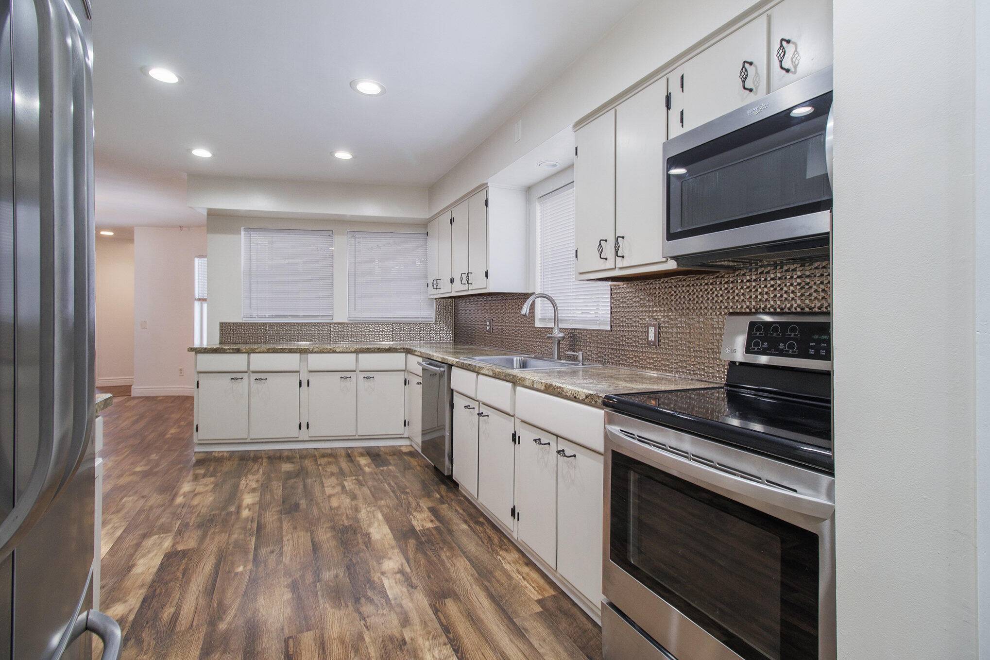 Portage, MI 49002,805 Landsdowne AVE