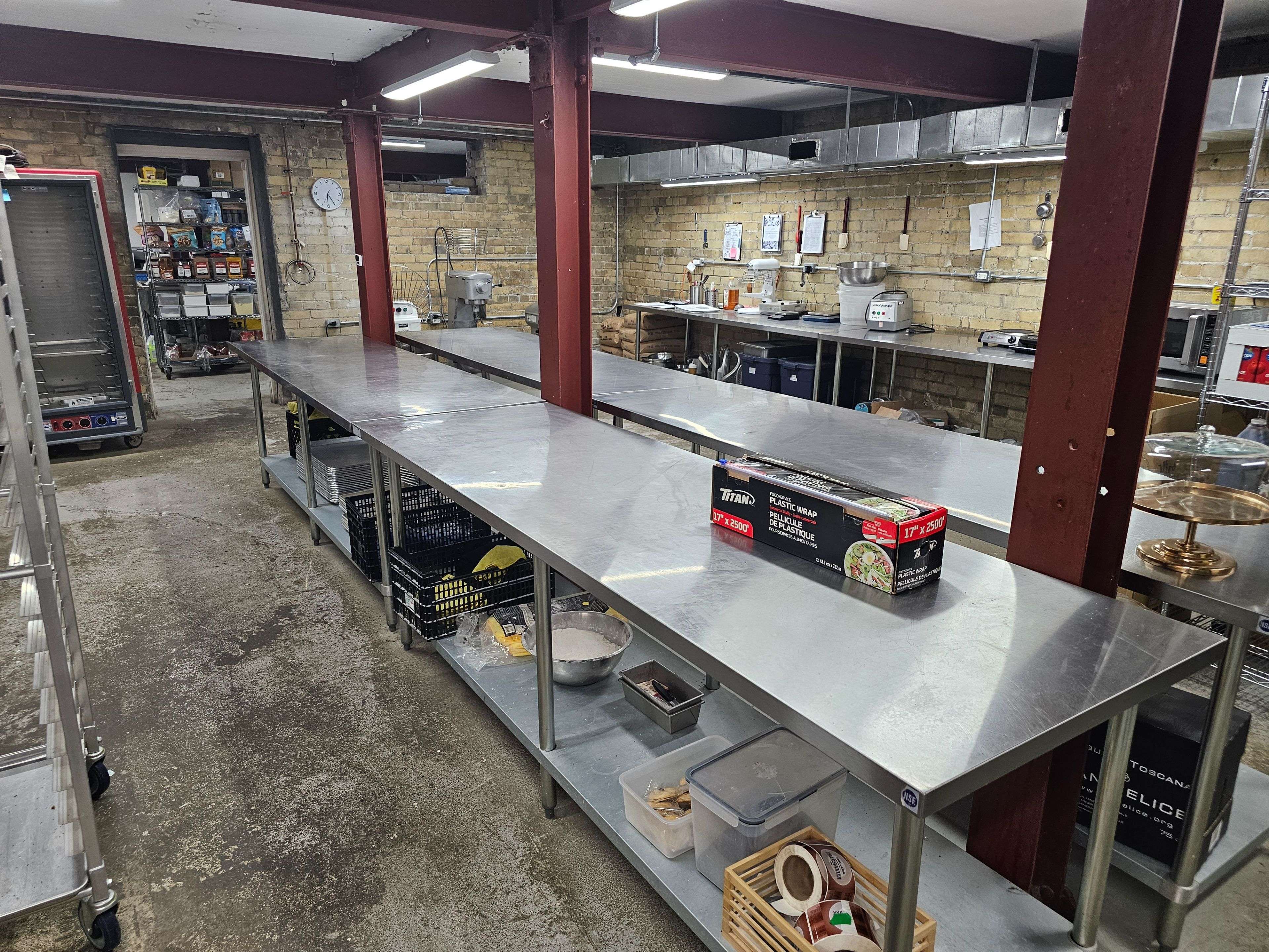 Toronto E01, ON M4M 1K8,1114 Queen ST E