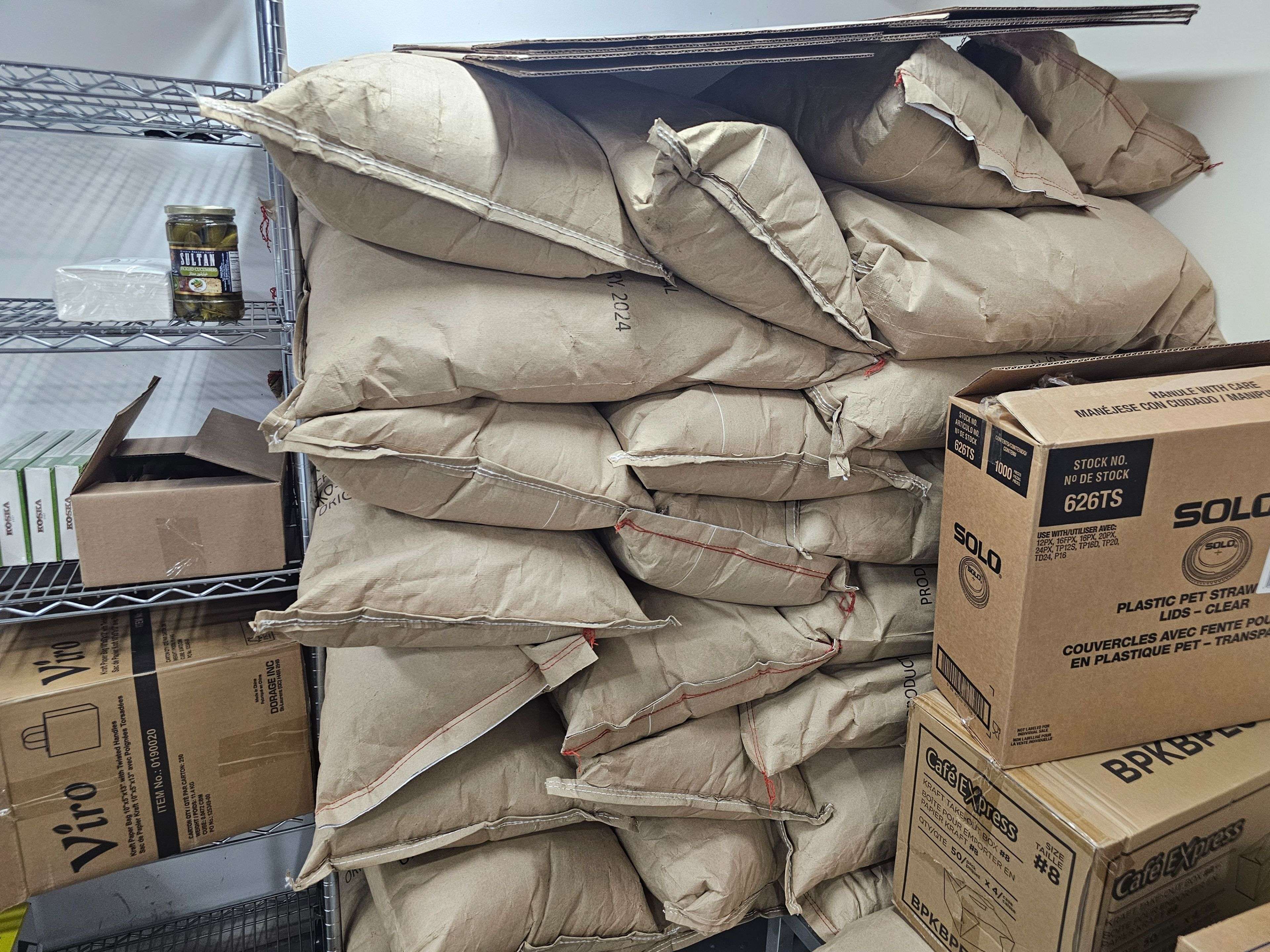 Toronto E01, ON M4M 1K8,1114 Queen ST E