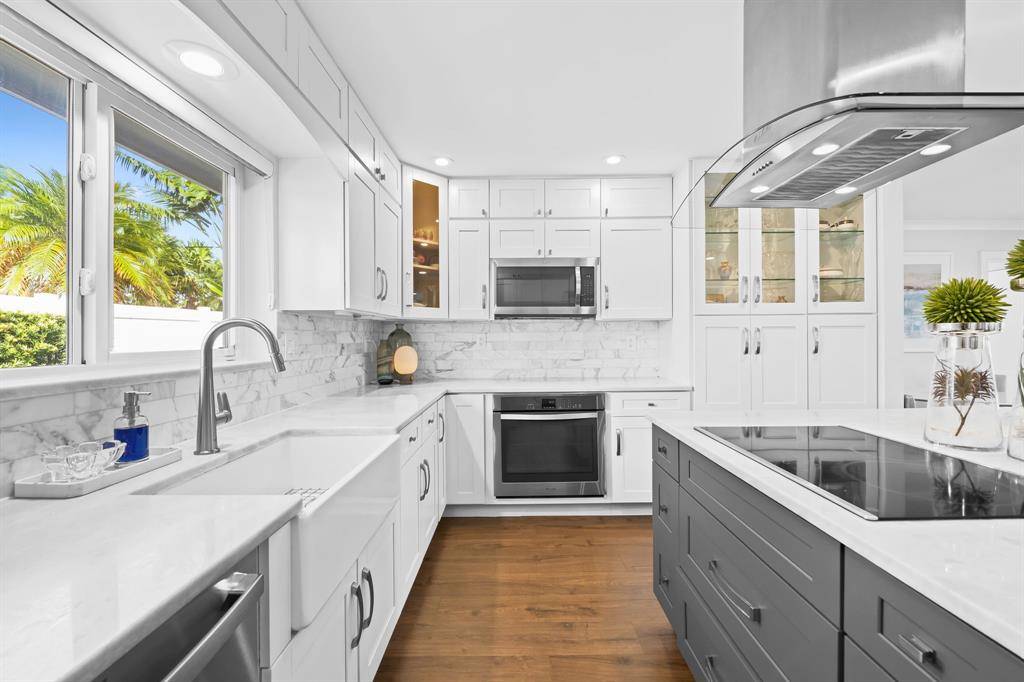 Lighthouse Point, FL 33064,4220 NE 22nd Ter