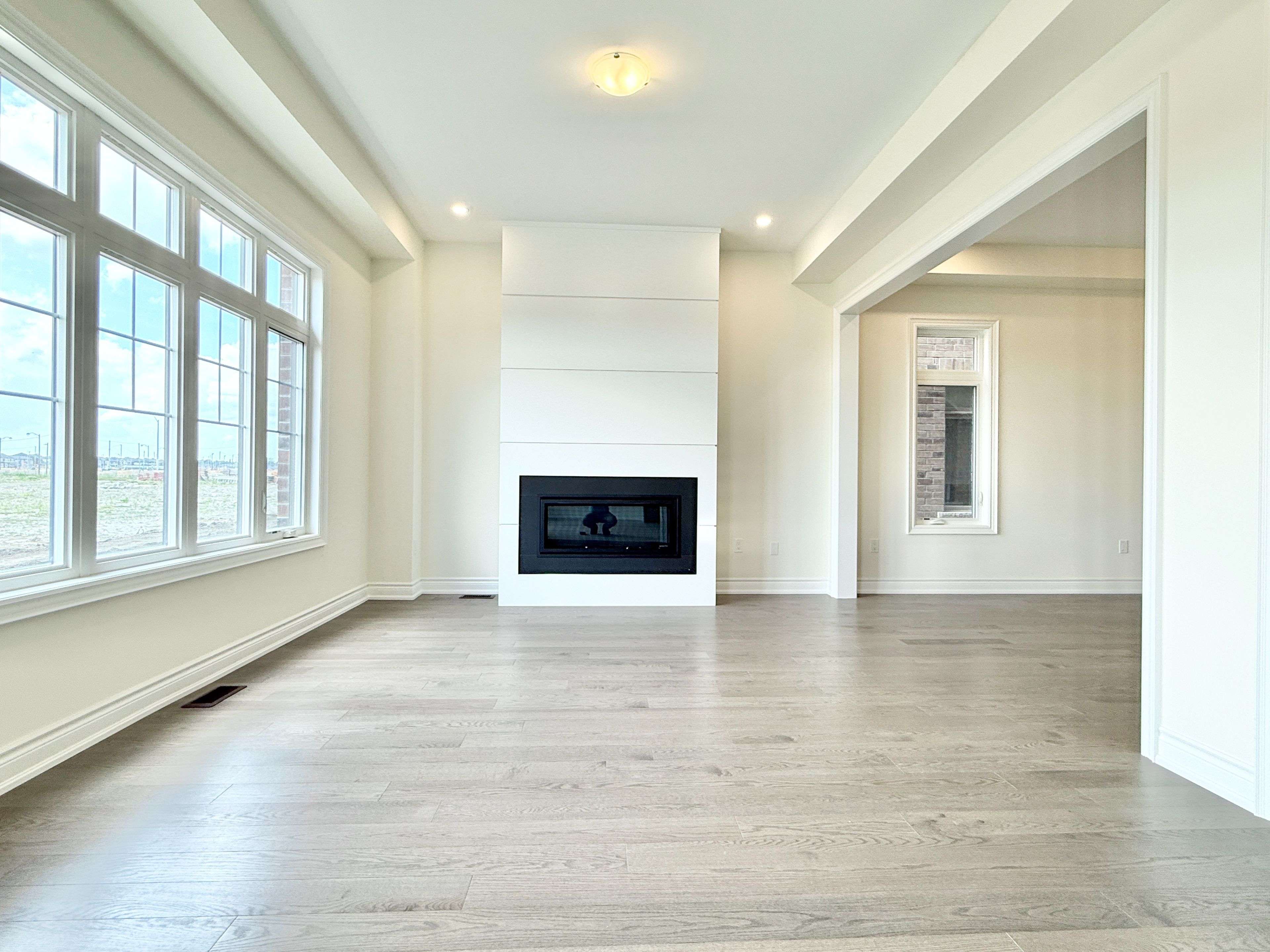 Markham, ON L6C 3N3,186 Leslie Richards ST