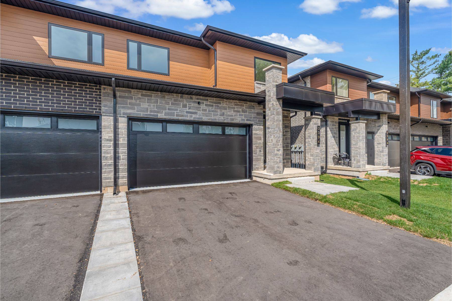 Burlington, ON L7M 3R9,3394 CARTER Common