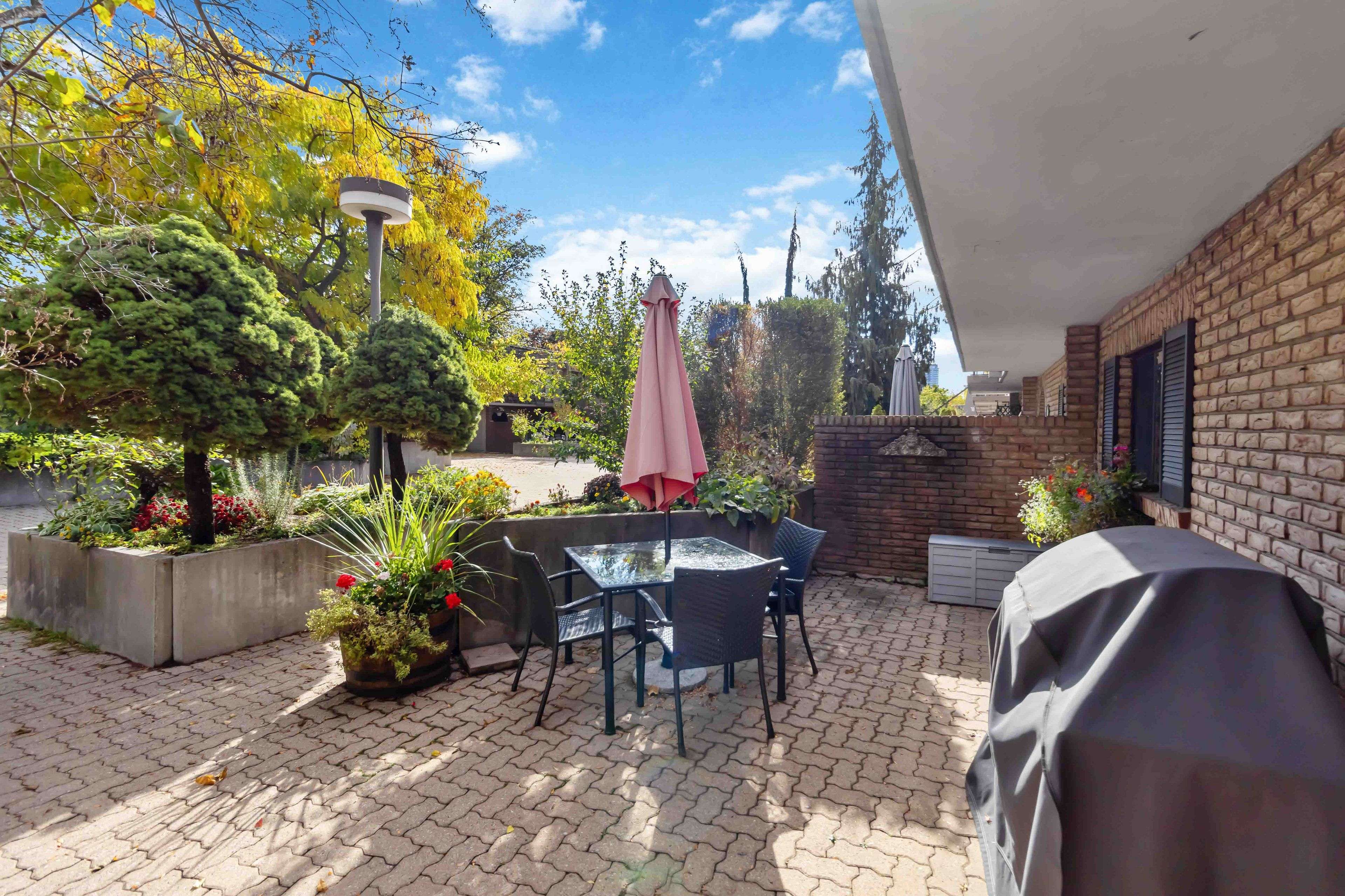 Mississauga, ON L5A 3T1,1330 Mississauga Valley BLVD #34