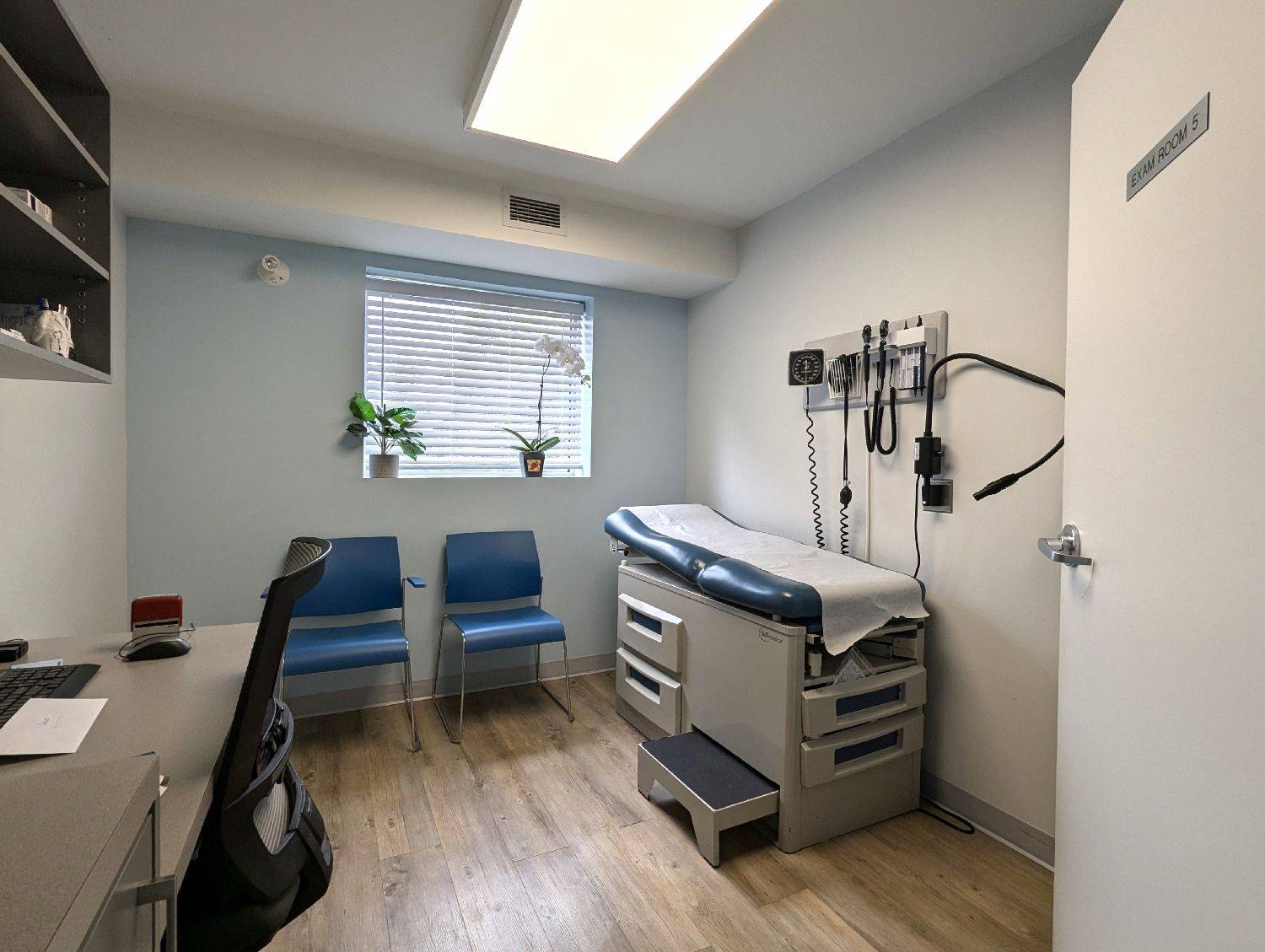 Toronto W04, ON M6B 3S8,2920 Dufferin ST #Suite 200 (4 & 5)