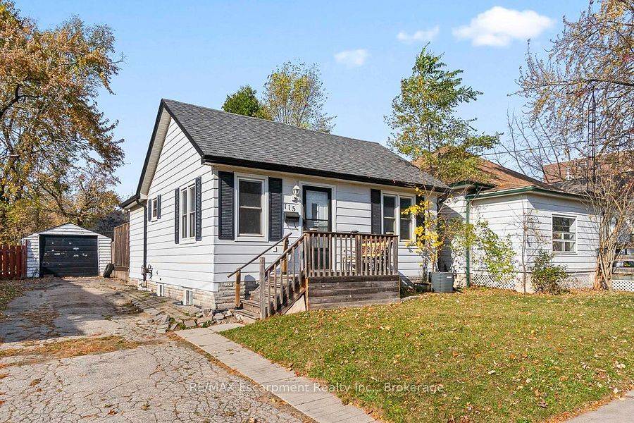 Oakville, ON L6K 1X8,115 Stewart ST