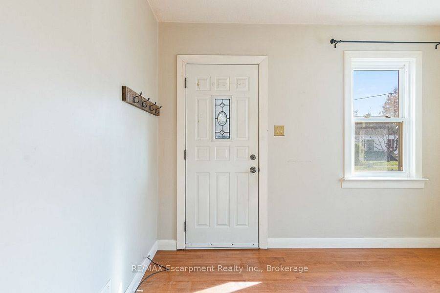 Oakville, ON L6K 1X8,115 Stewart ST