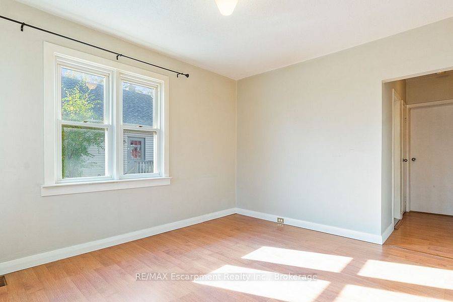 Oakville, ON L6K 1X8,115 Stewart ST