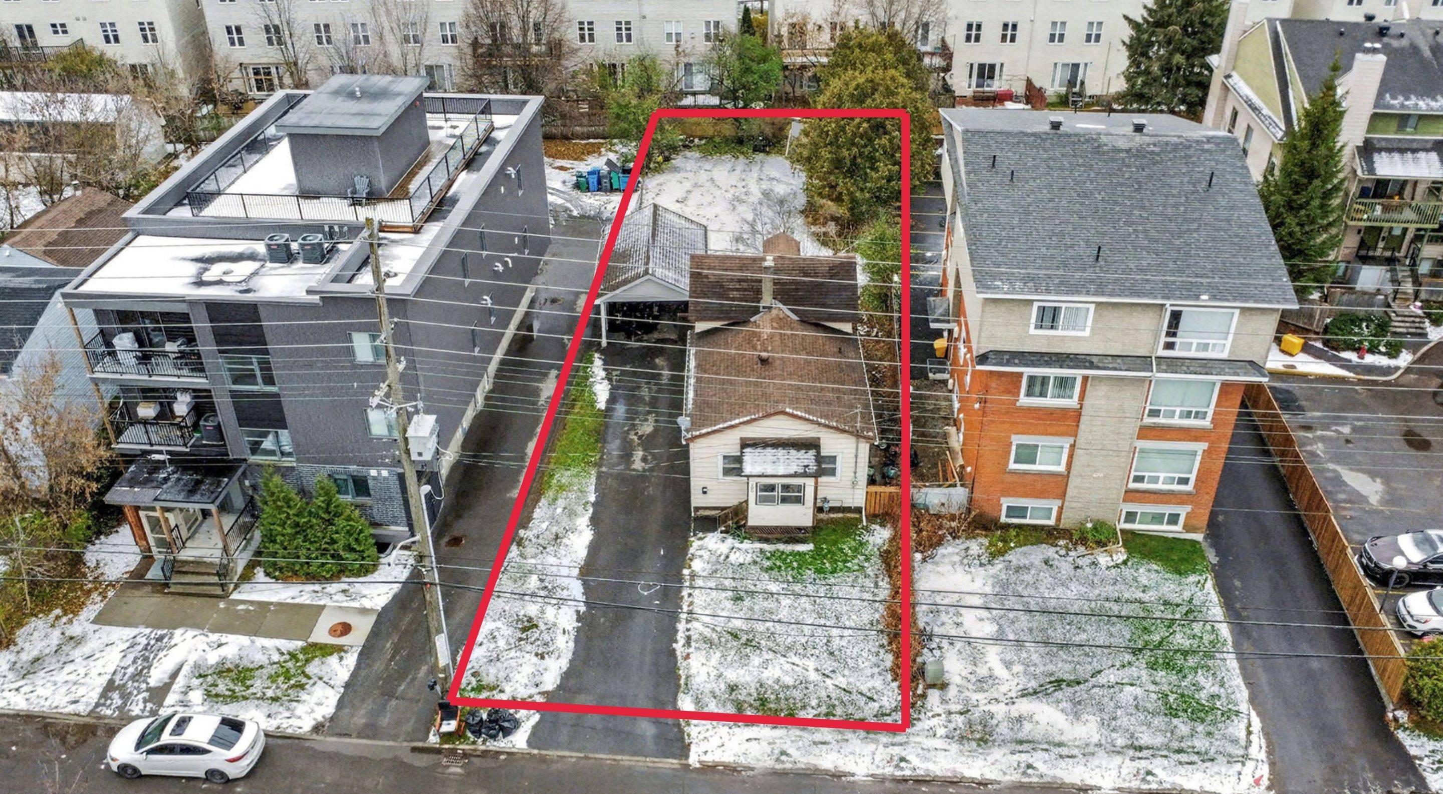 Overbrook - Castleheights And Area, ON K1K 2B8,280 PRESLAND RD