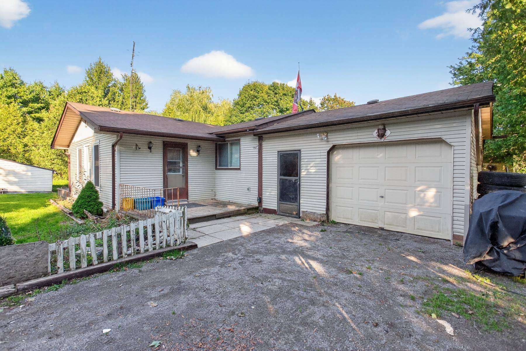 Otonabee-south Monaghan, ON K0L 1B0,916C Silverleaf DR