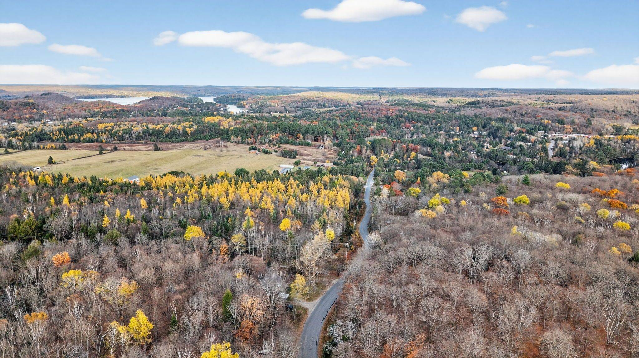 Huntsville, ON P1H 1S4,351 CHUB LAKE RD