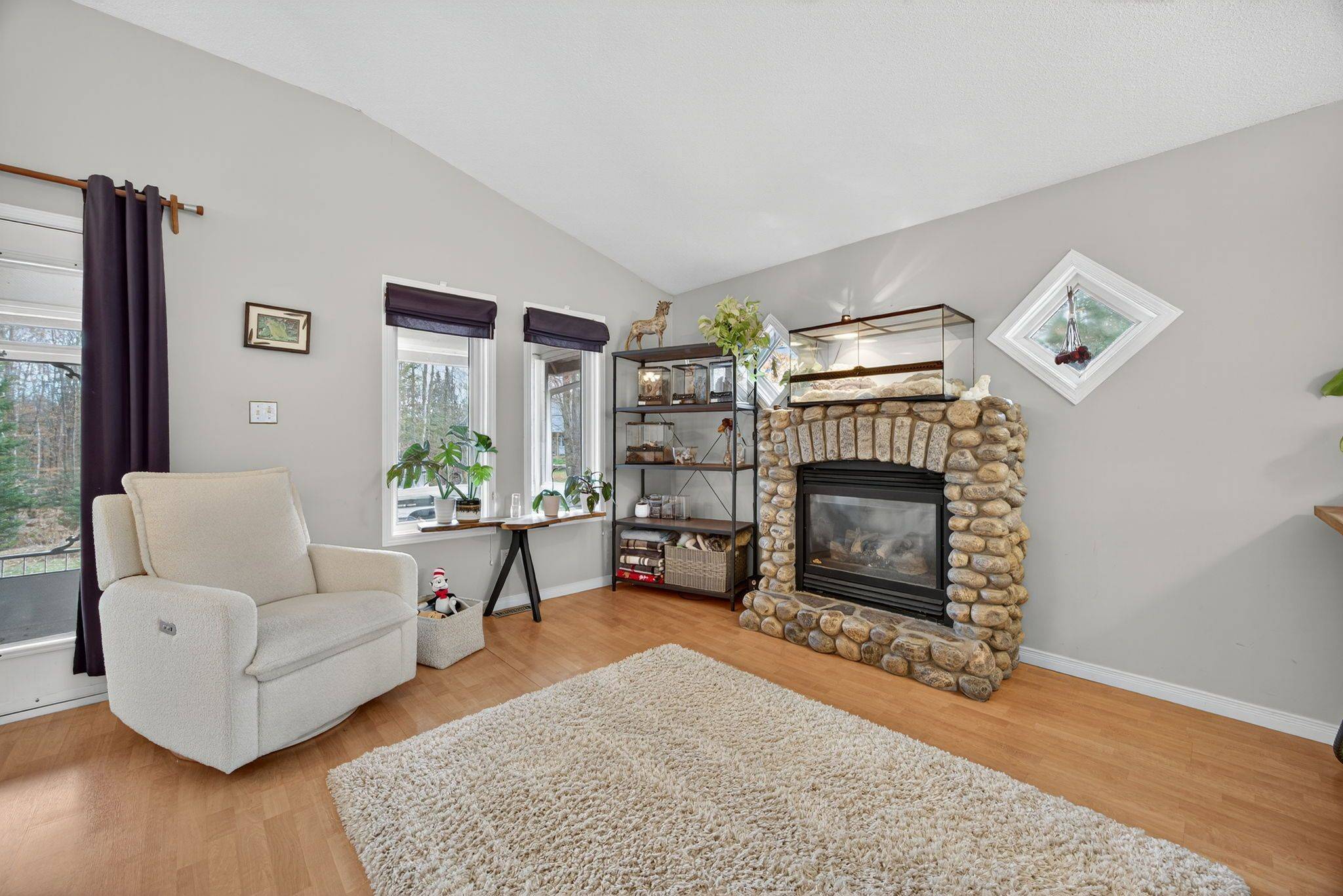 Huntsville, ON P1H 1S4,351 CHUB LAKE RD