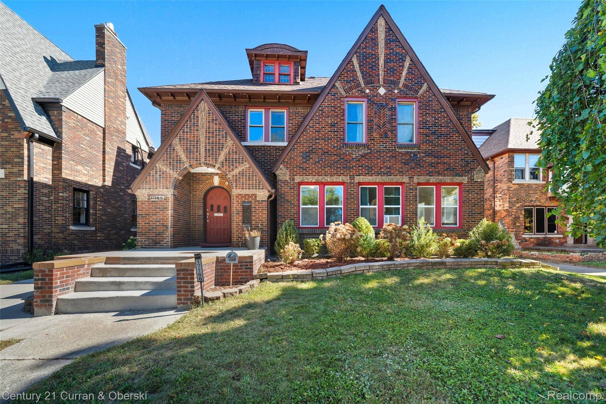 Detroit, MI 48221,17166 Parkside ST