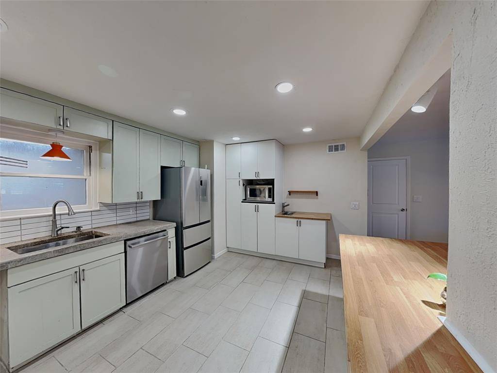 Fort Worth, TX 76116,3273 Lackland Road