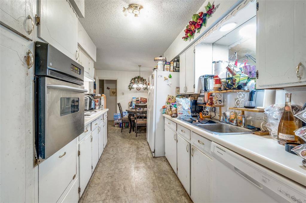 Dallas, TX 75244,3707 High Vista Drive