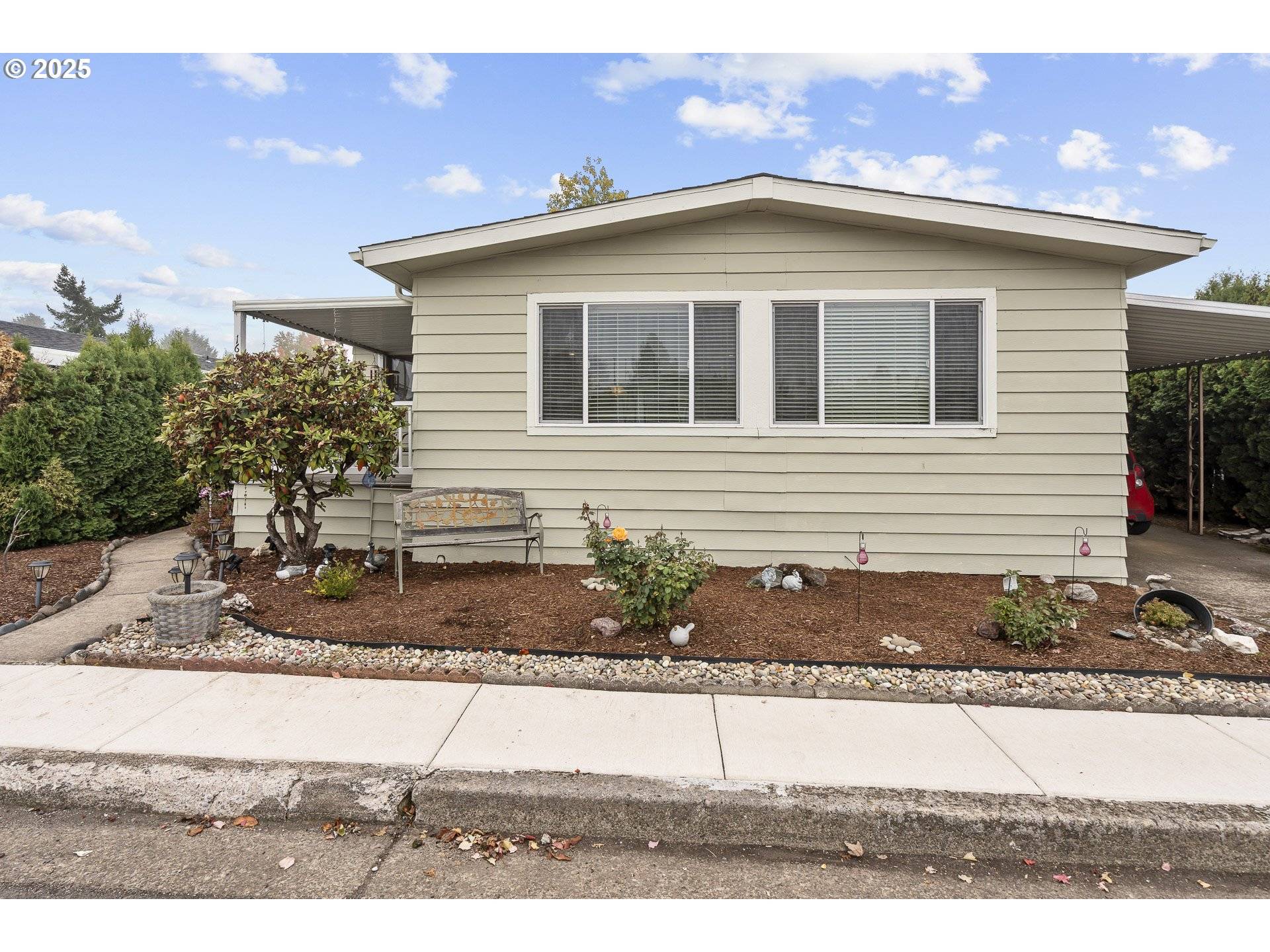 Eugene, OR 97402,1199 N TERRY ST #169