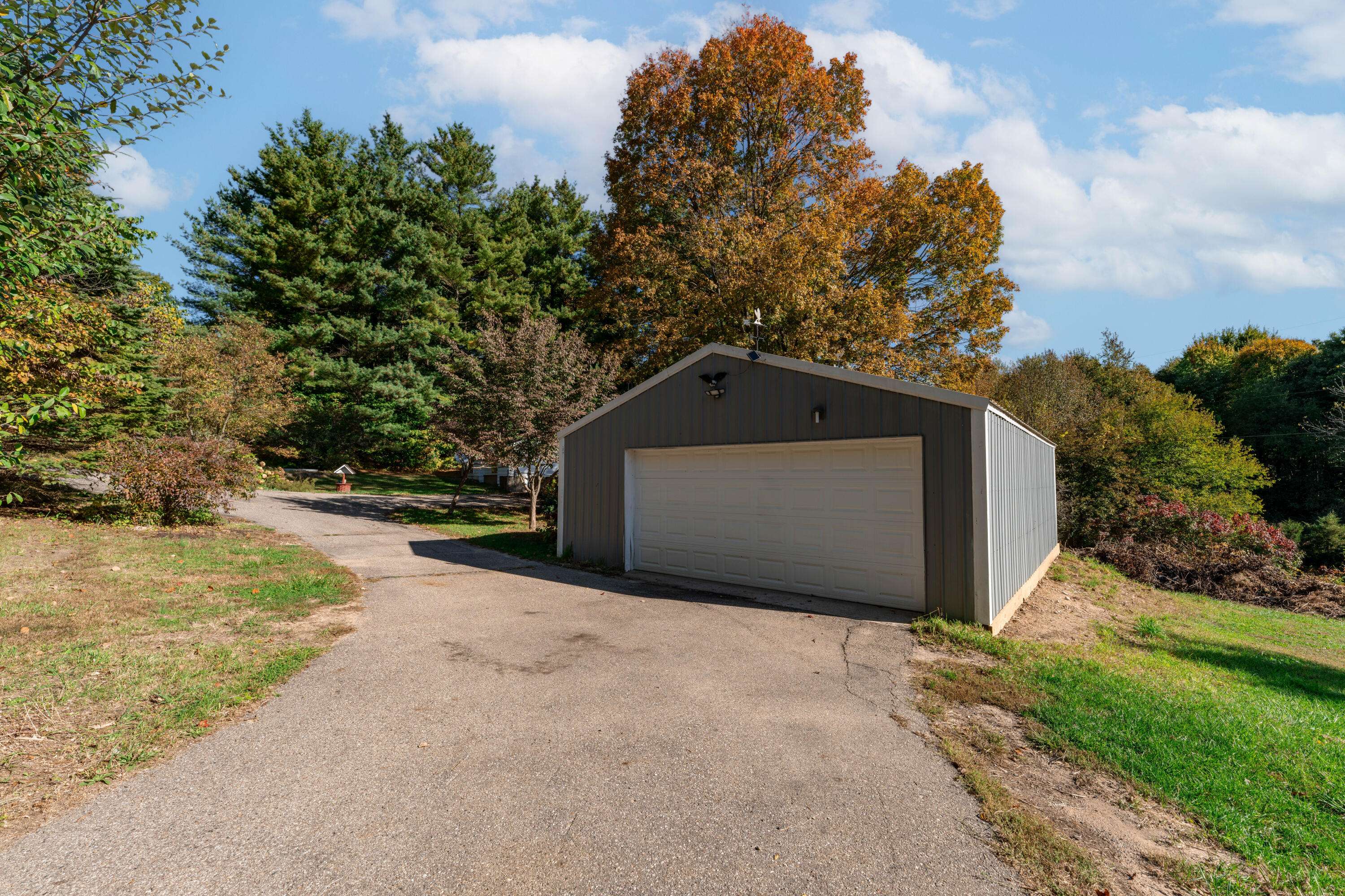 Lawton, MI 49065,73255 26th ST