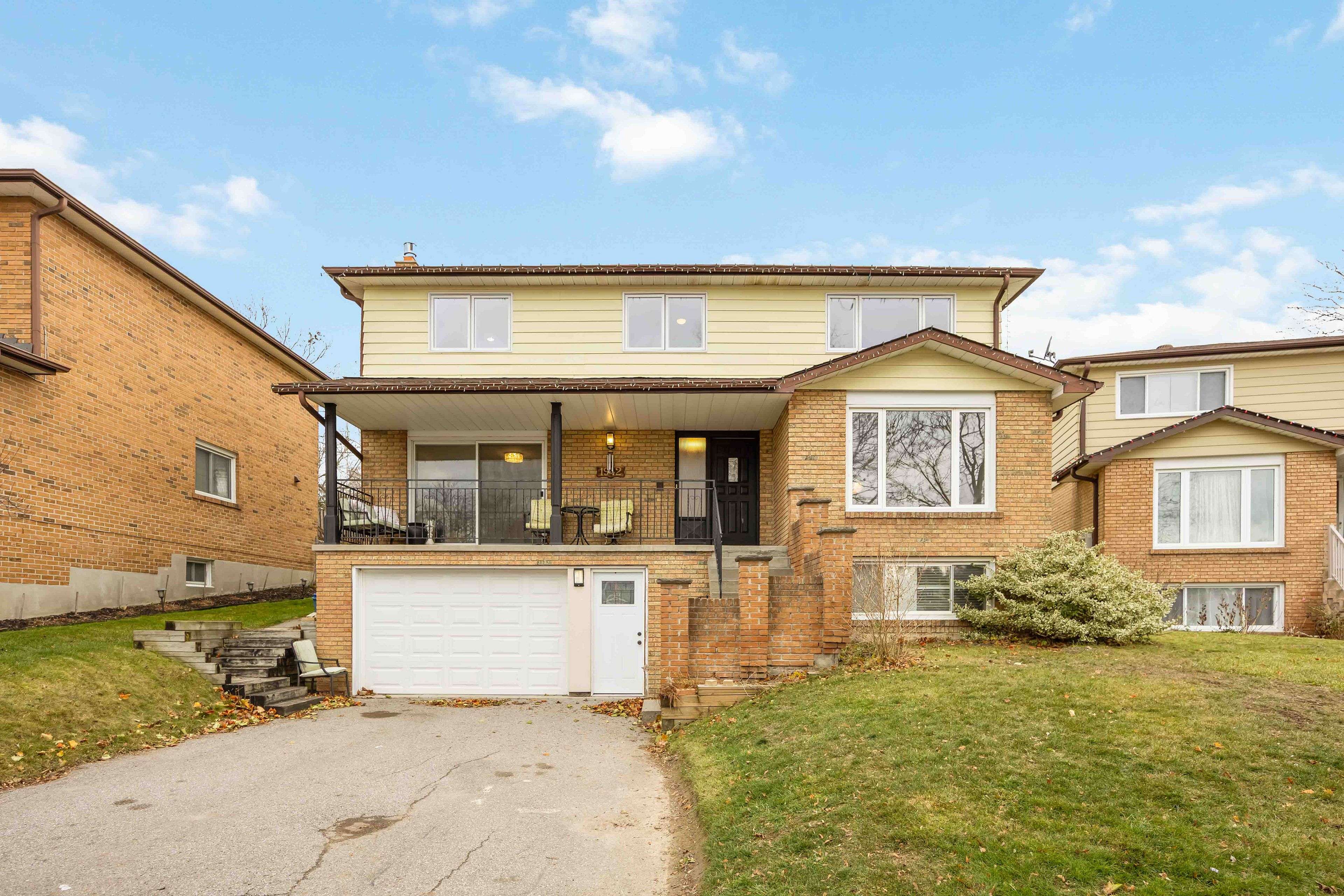 Pickering, ON L1V 2V6,1942 Faylee CRES #Main