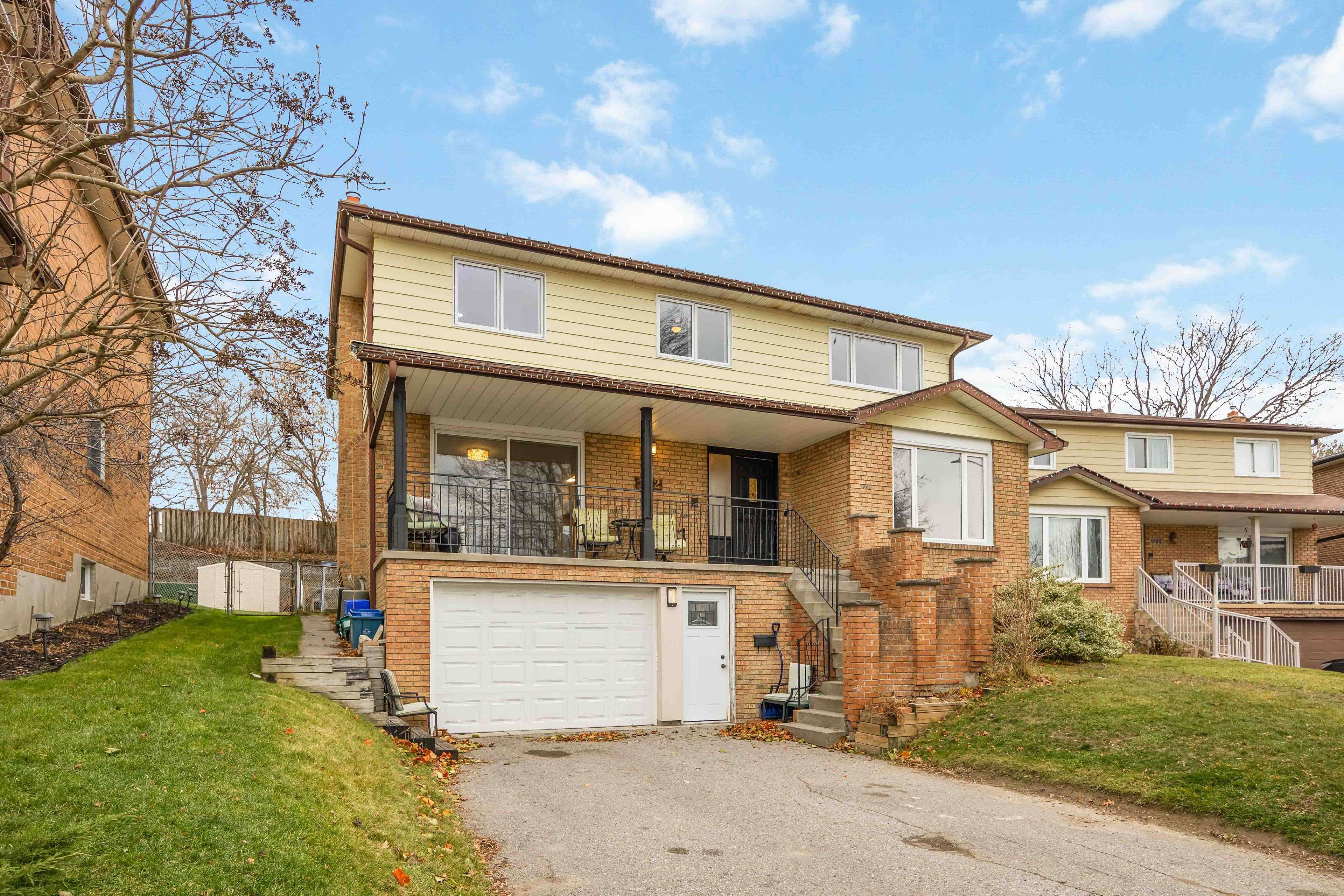 Pickering, ON L1V 2V6,1942 Faylee CRES #Main