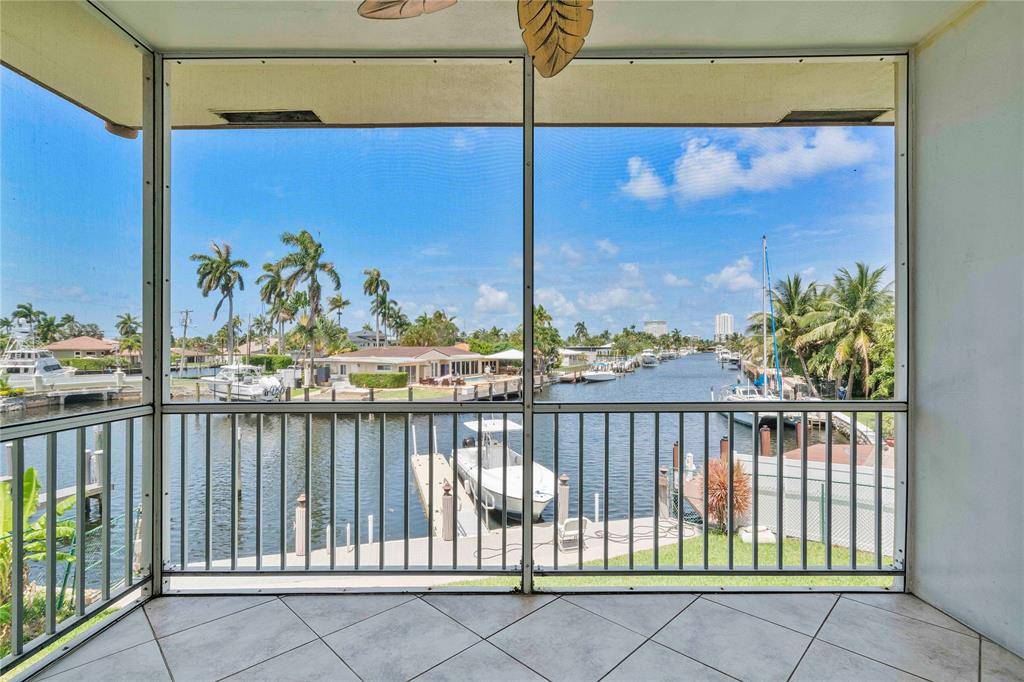 Pompano Beach, FL 33062,2201 SE 9th St #206