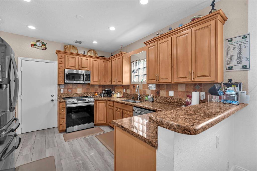 Coral Springs, FL 33065,3471 NW 112th Ave