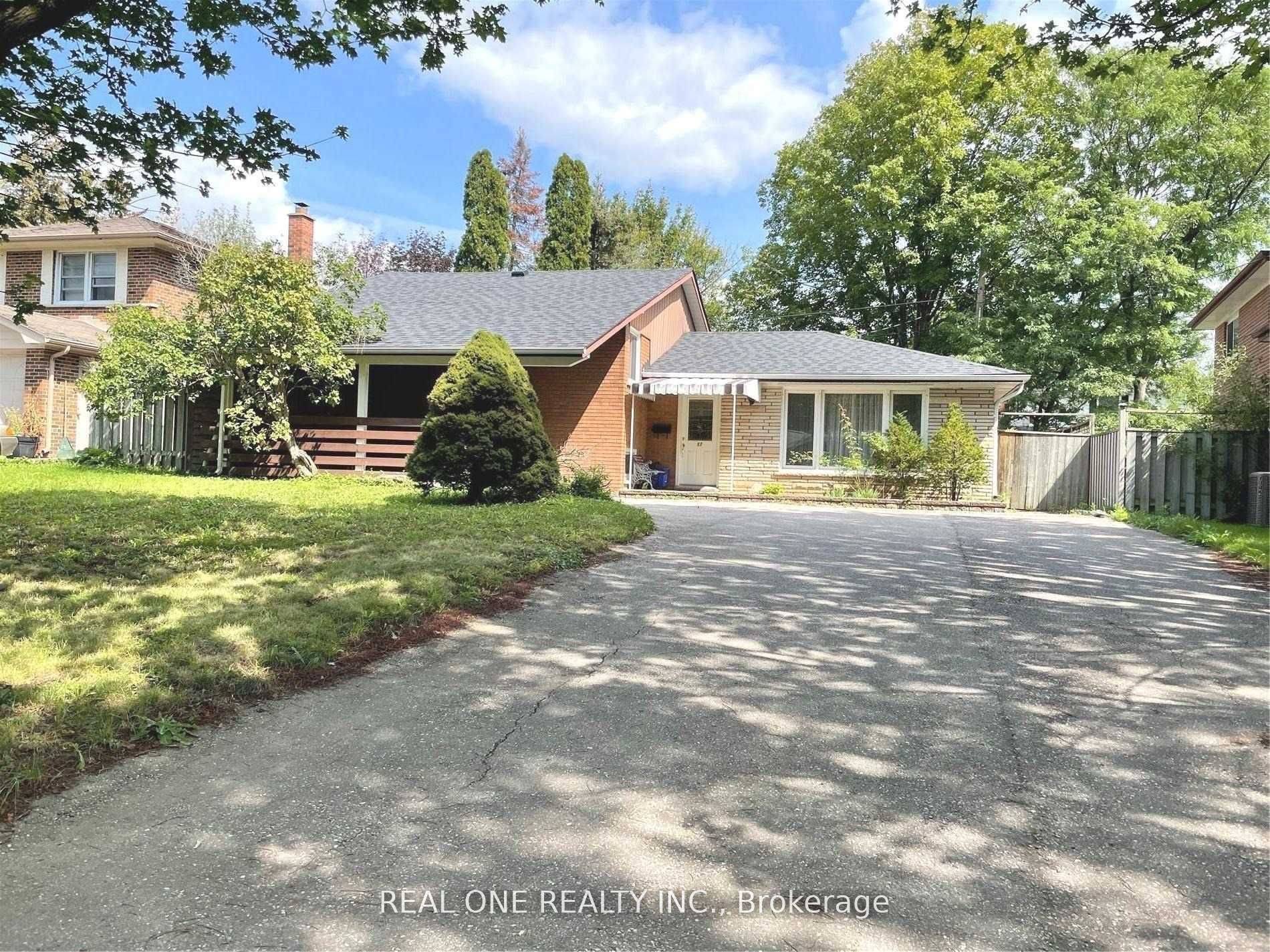 Markham, ON L3P 1H6,17 Valleycrest AVE