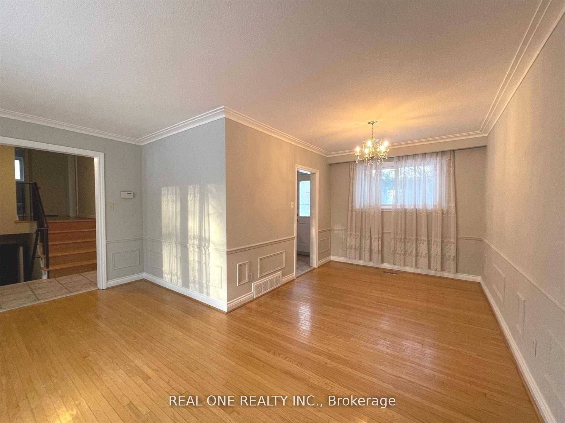 Markham, ON L3P 1H6,17 Valleycrest AVE