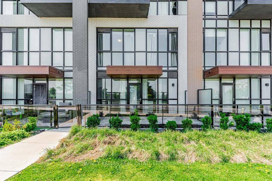 Toronto W05, ON M3K 0E1,60 George Butchart DR #4