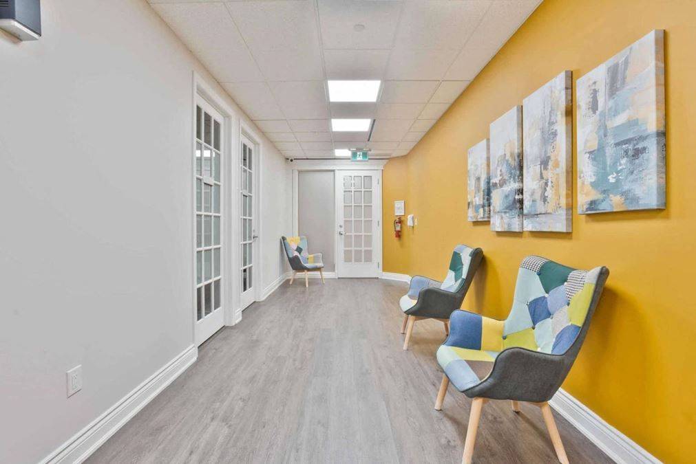 Burlington, ON L7L 6W6,5500 North Service RD #300-18