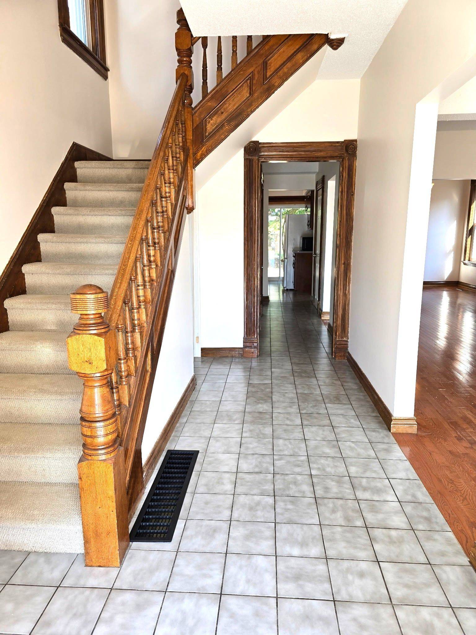 Aylmer, ON N5H 1N3,45 Pine ST E