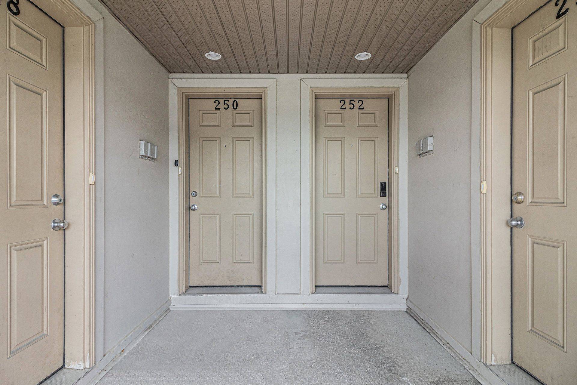 Barrhaven, ON K2J 5X6,250 Shanly Private