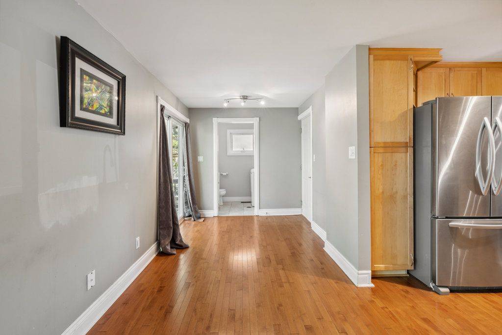 Beacon Hill North - South And Area, ON K1J 8H2,2045 Deerhurst CT