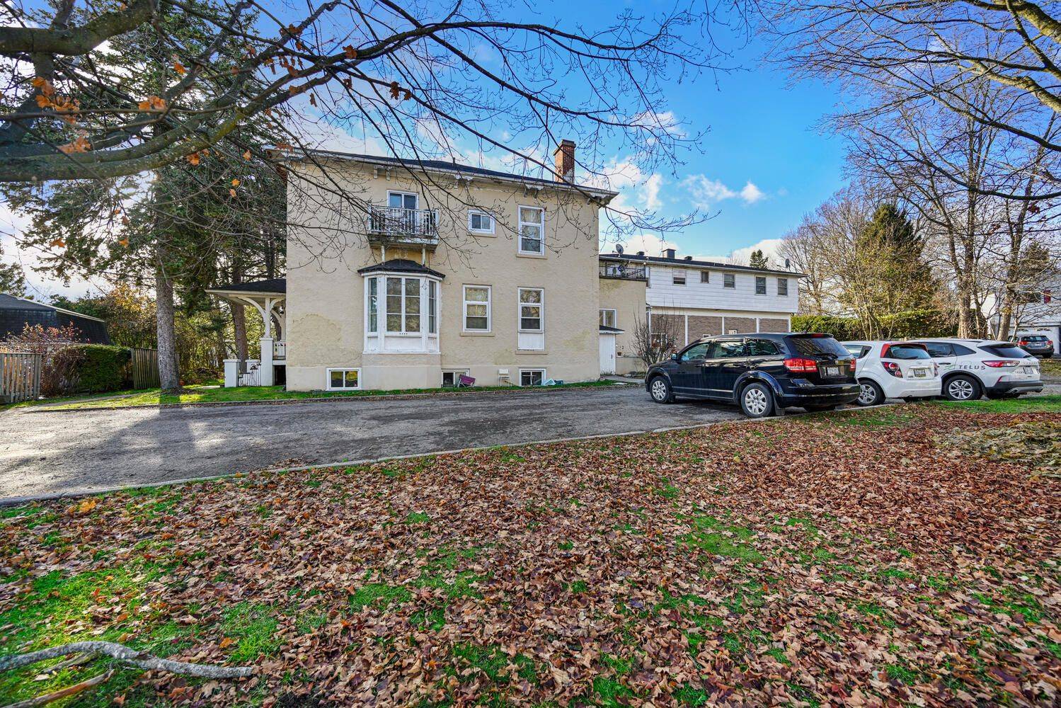 Brockville, ON K6V 3A4,10 Belvedere PL