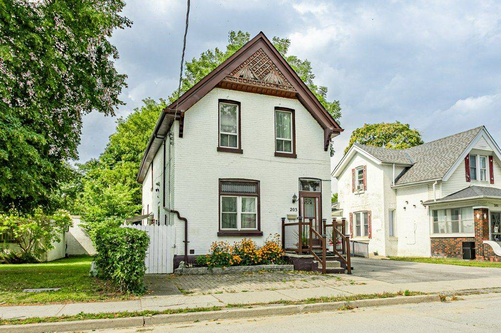 London East, ON N5Z 2A6,203 Rectory ST