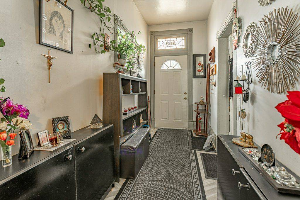 London East, ON N5Z 2A6,203 Rectory ST