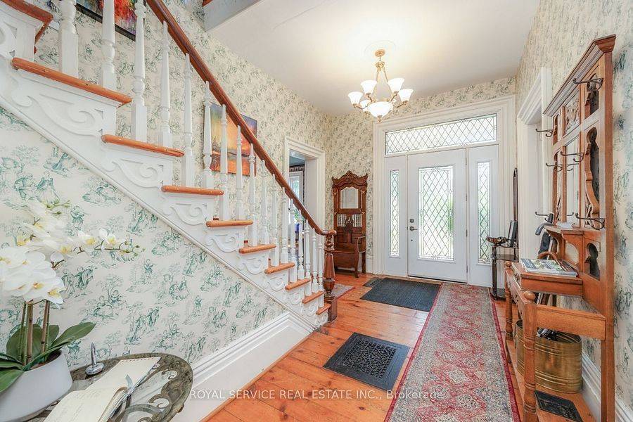 Cavan Monaghan, ON L0A 1G0,60 King ST W