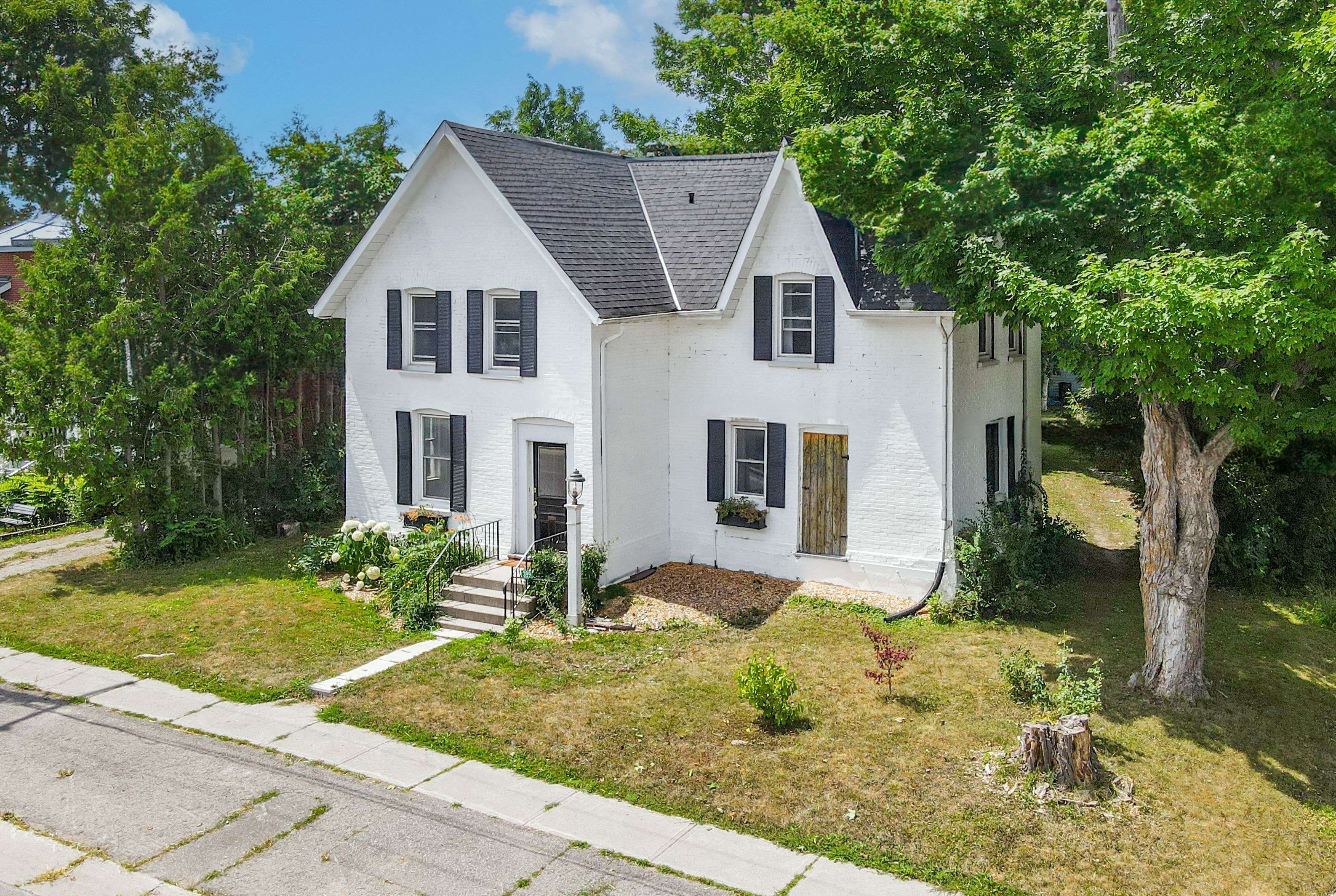 Kawartha Lakes, ON K0M 2C0,399 Eldon RD