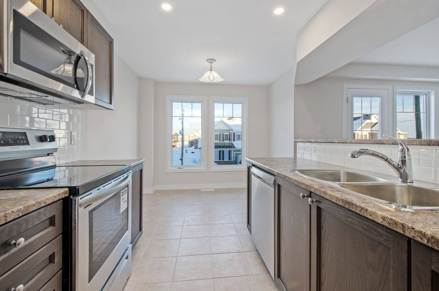 Orleans - Cumberland And Area, ON K4A 1C8,376 Willow Aster CIR